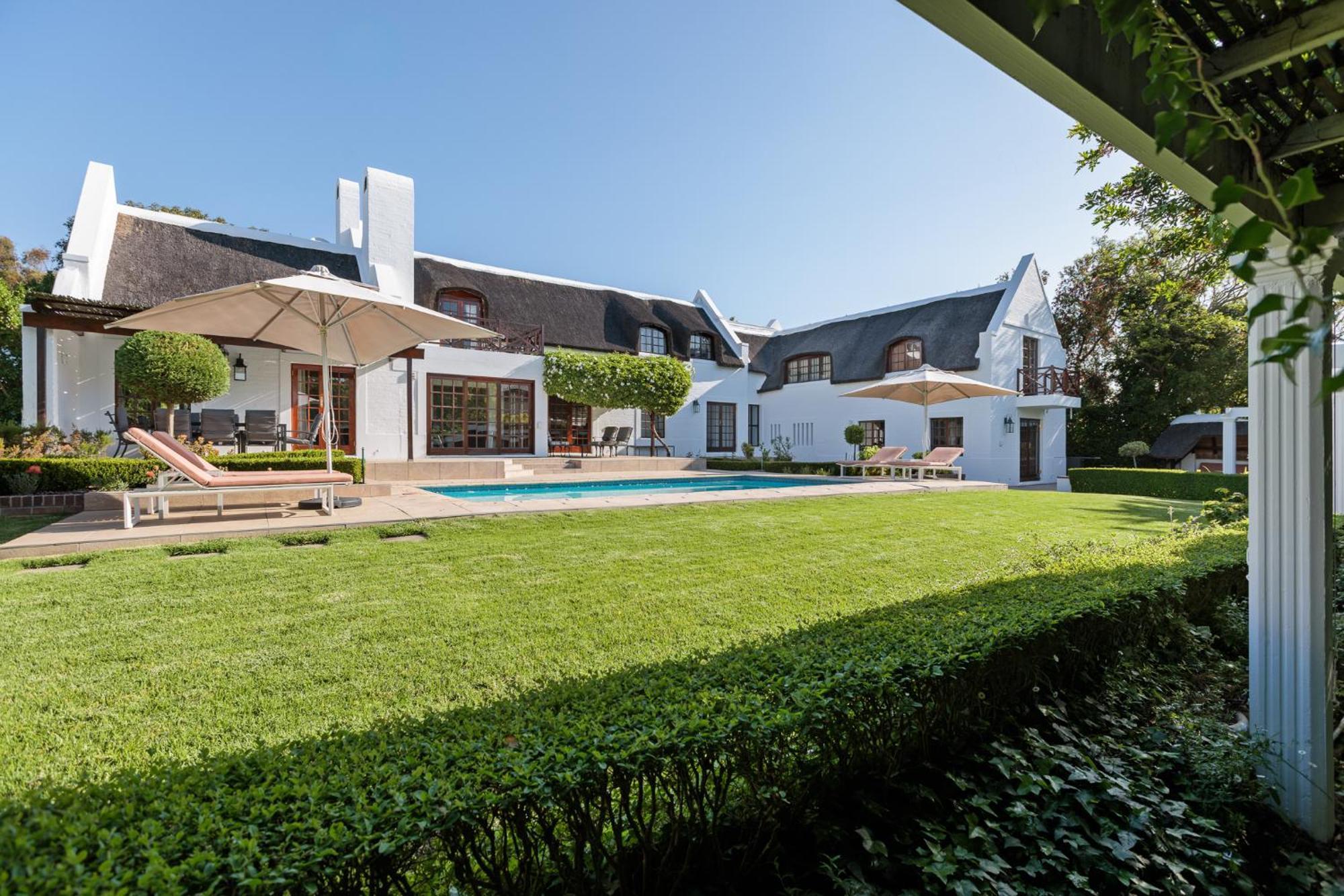 Die Rietdak - Reetdachhaus Mit Vier Schlafzimmern Ciudad del Cabo Exterior foto