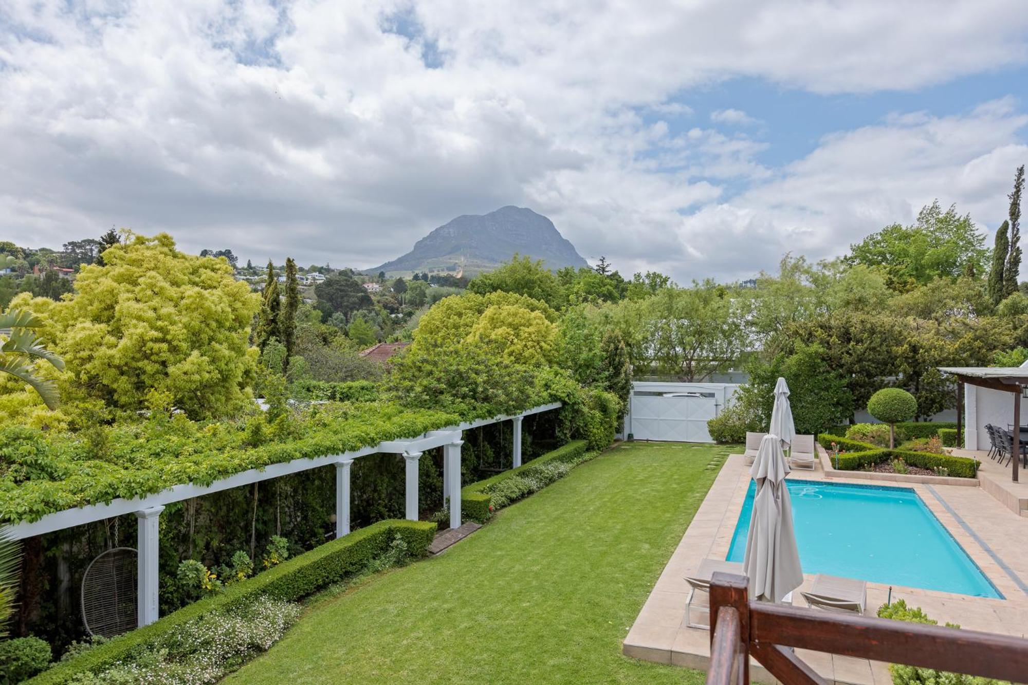 Die Rietdak - Reetdachhaus Mit Vier Schlafzimmern Ciudad del Cabo Exterior foto